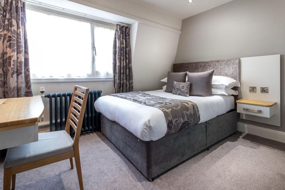 White Hart Hotel & Apartments Harrogate Extérieur photo
