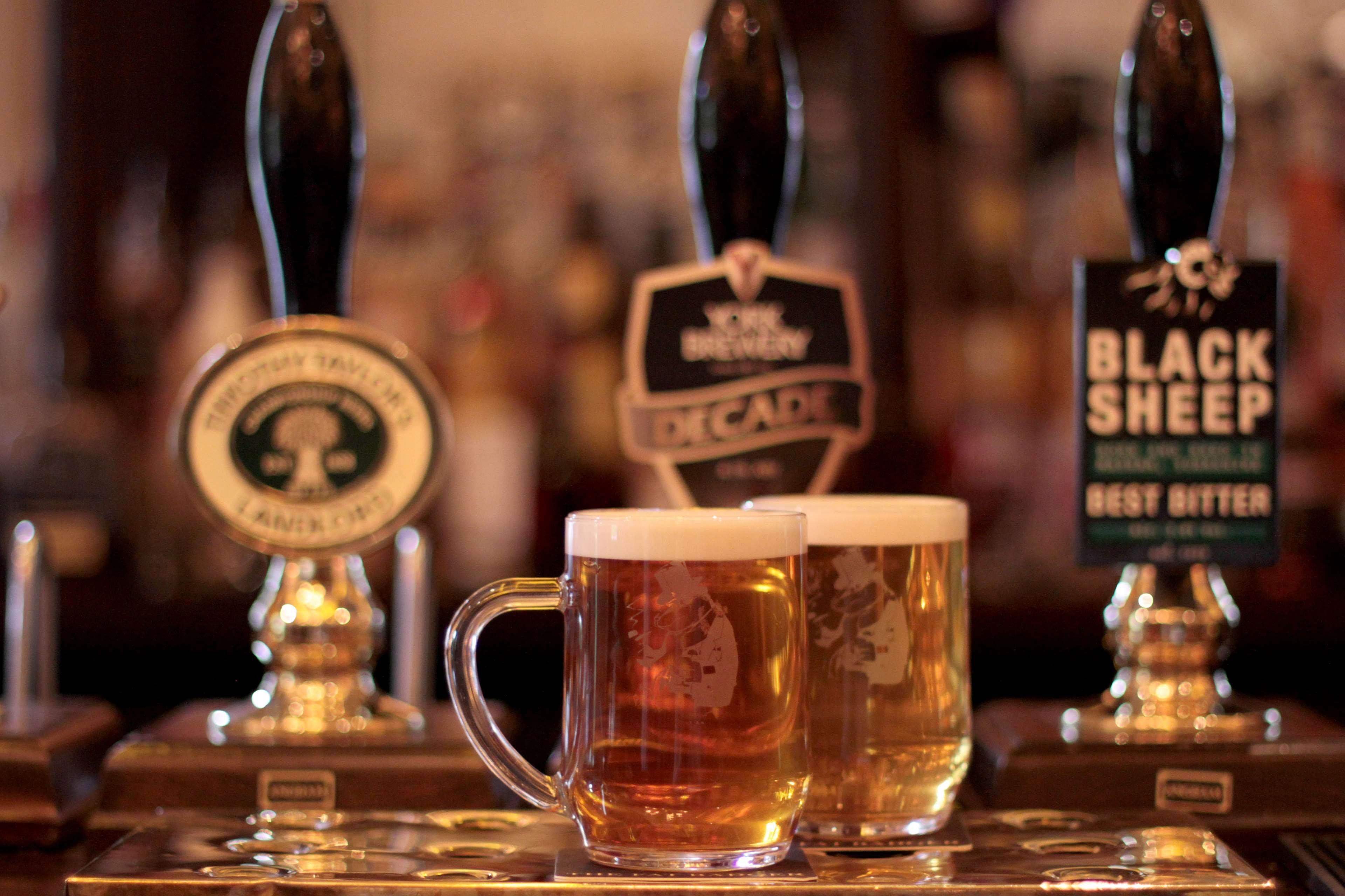 White Hart Hotel & Apartments Harrogate Extérieur photo